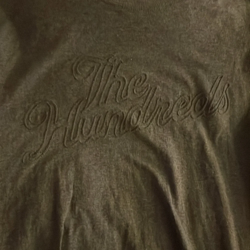 The Hundreds t shirt sz XL‎